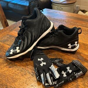 Boys Under Armour Football Cleats, size 7. Gloves size youth medium.